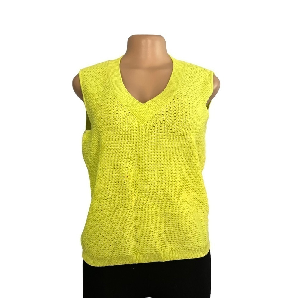3/$30 ☀️ St. John Wool Blend Chartreuse Knit Top